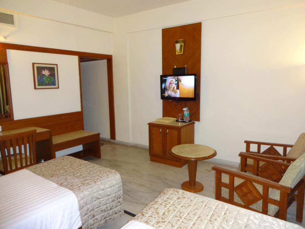Jp Chennai Hotel Esterno foto